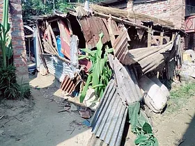 রংপুরে বাড়িতে হামলা ও লুটপাটের আগে পুরোনো ভিডিও ব্যবহার